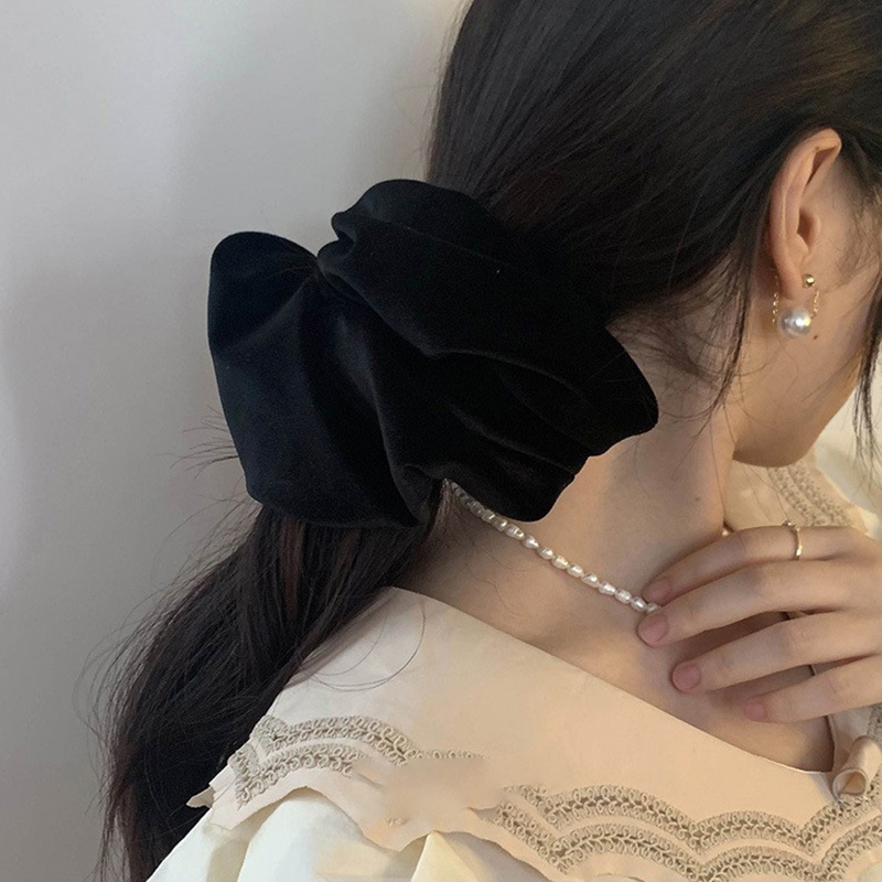 Freshwater Line - Oversize Zwart Fluwelen Scrunchies Haarbanden Dames